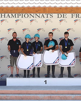 Barrel Race Club Poney 1E.jpg