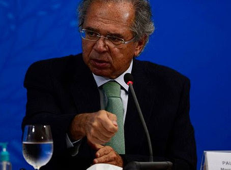 À empresários, Guedes fala em novo regime para evitar desemprego em massa pós-pandemia