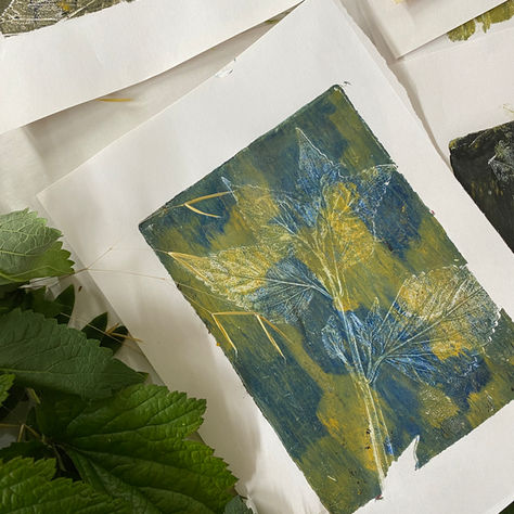 Botanical printing workshop.