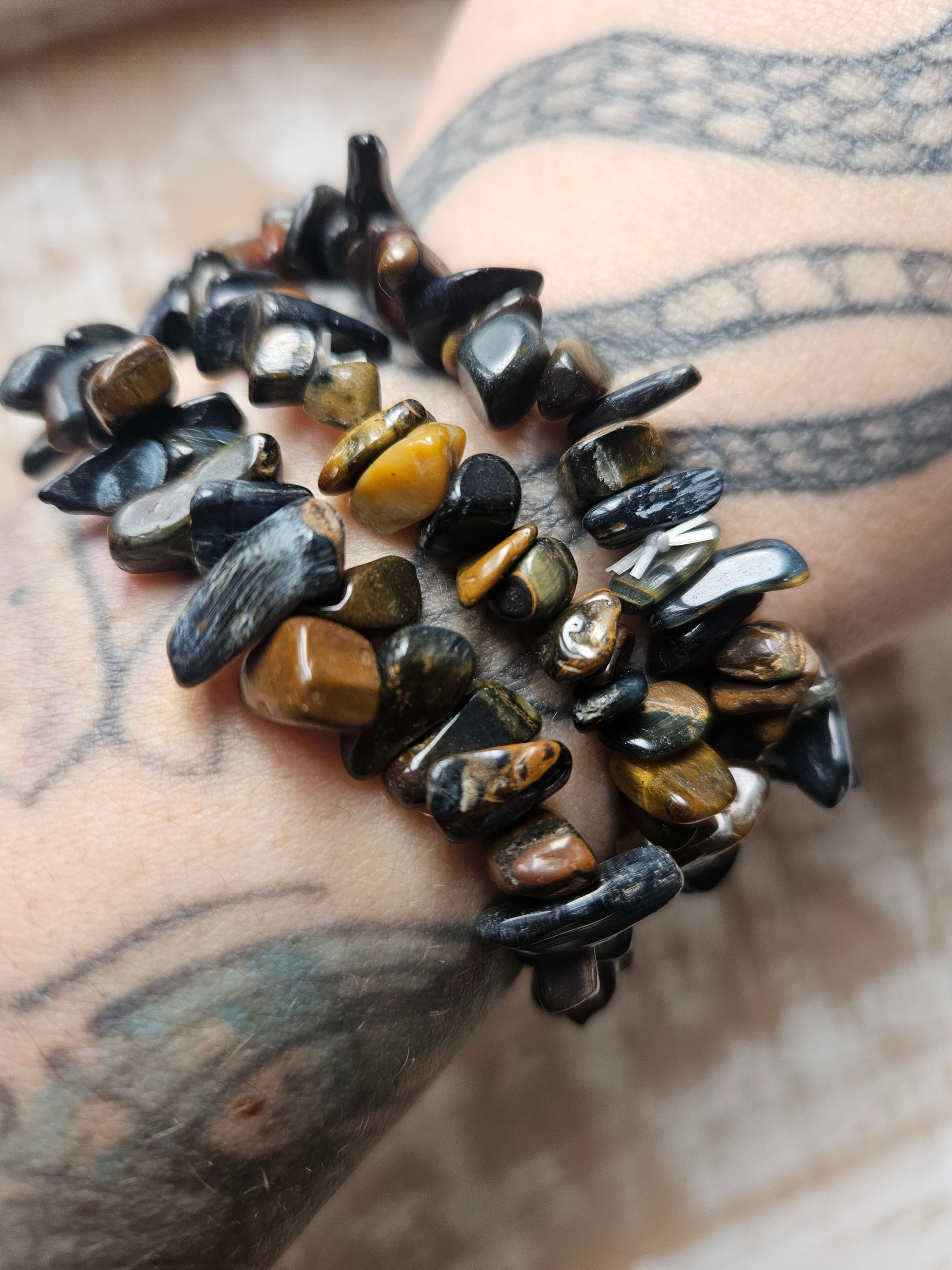 Blue Tigers Eye Chip Bracelet 