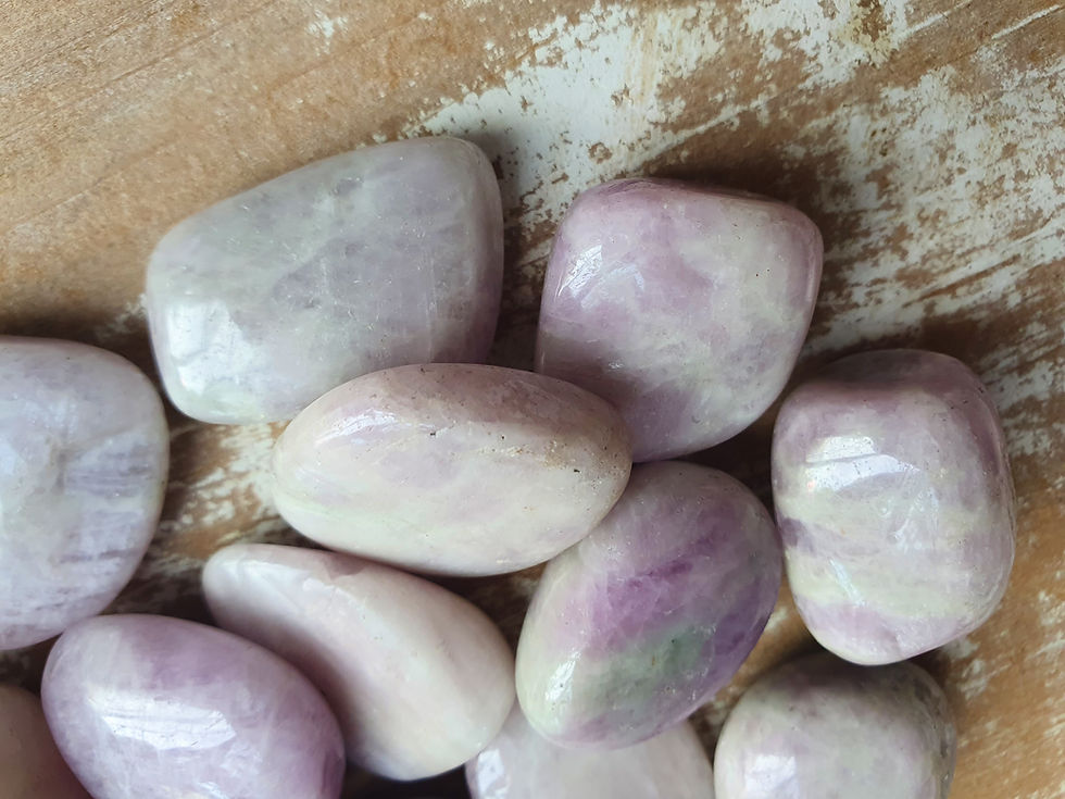 Thumbnail: Kunzite Tumblestone 