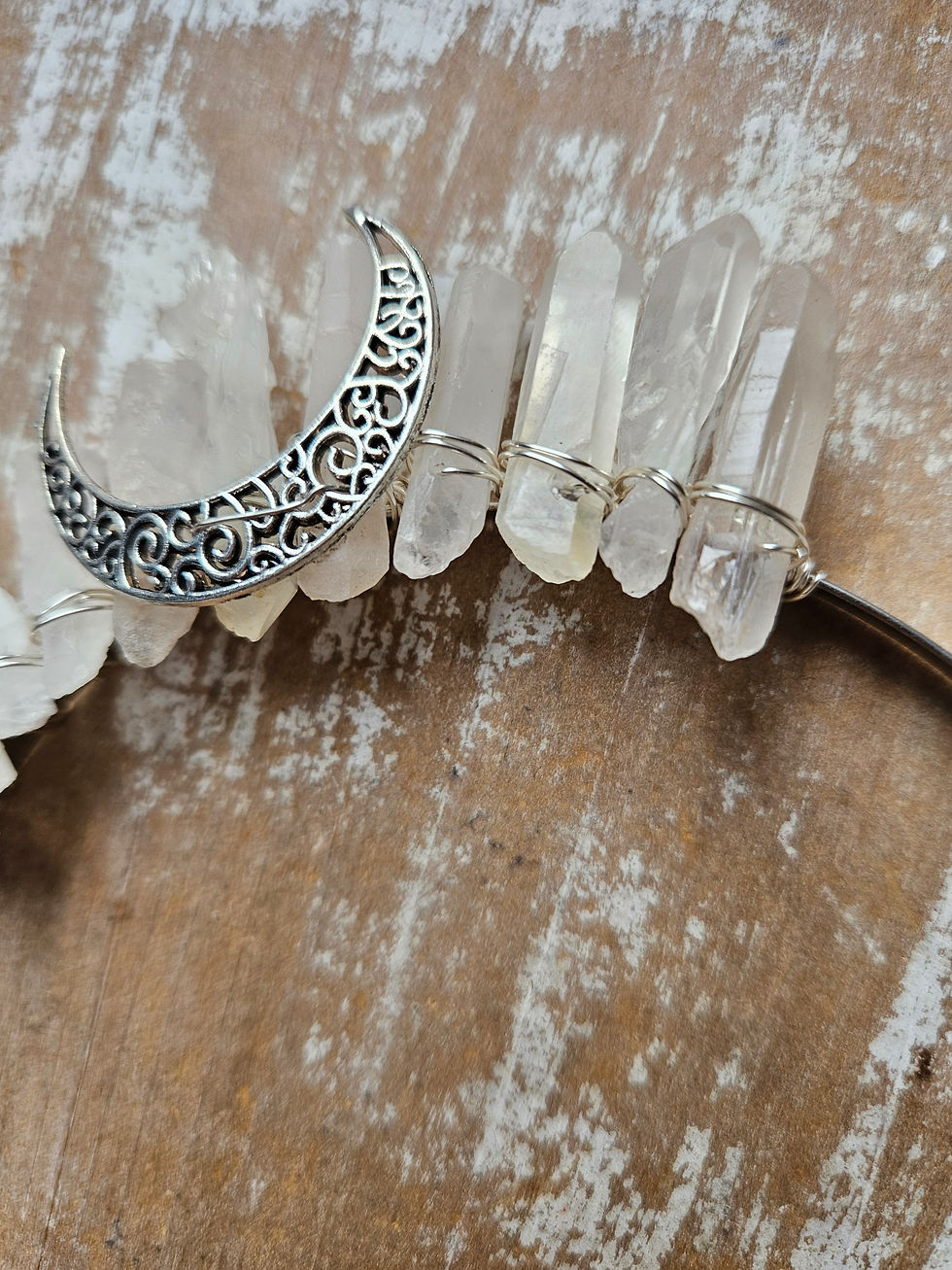 Thumbnail: Clear Quartz Crown 