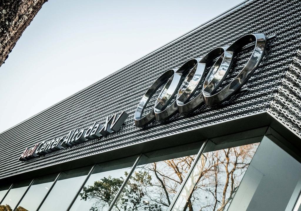 Audi do Brasil e Grupo Servopa inauguram segunda concessionária em Curitiba com teste de esportivos