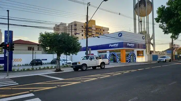 Com nova loja em Cambé,
Panvel chega a 21 municípios no PR