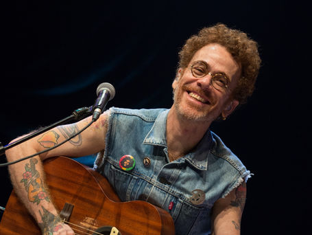 NANDO REIS VEM A CURITIBA