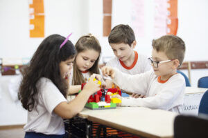 Dia da Infância levanta reflexão sobre o papel da escola