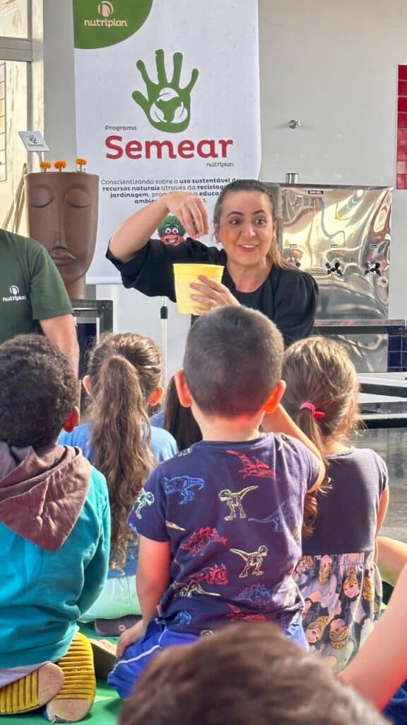 Programa Semear: crianças aprendem sobre reciclagem e destinação correta de resíduos plásticos
