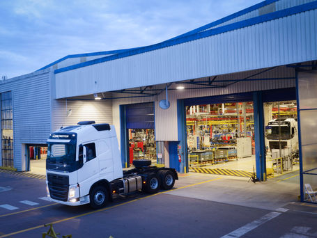 Com sinais positivos de retomada, Volvo começa ano contratando 400 funcionários