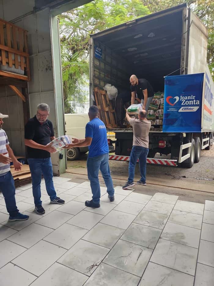 Joinville ganha 13 toneladas de alimentos do Condor, CIPLA e Hipermais