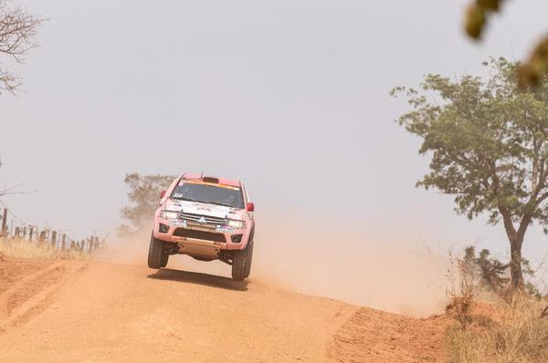 Após reviravolta, dupla paranaense conquista terceiro lugar no Rally dos Sertões