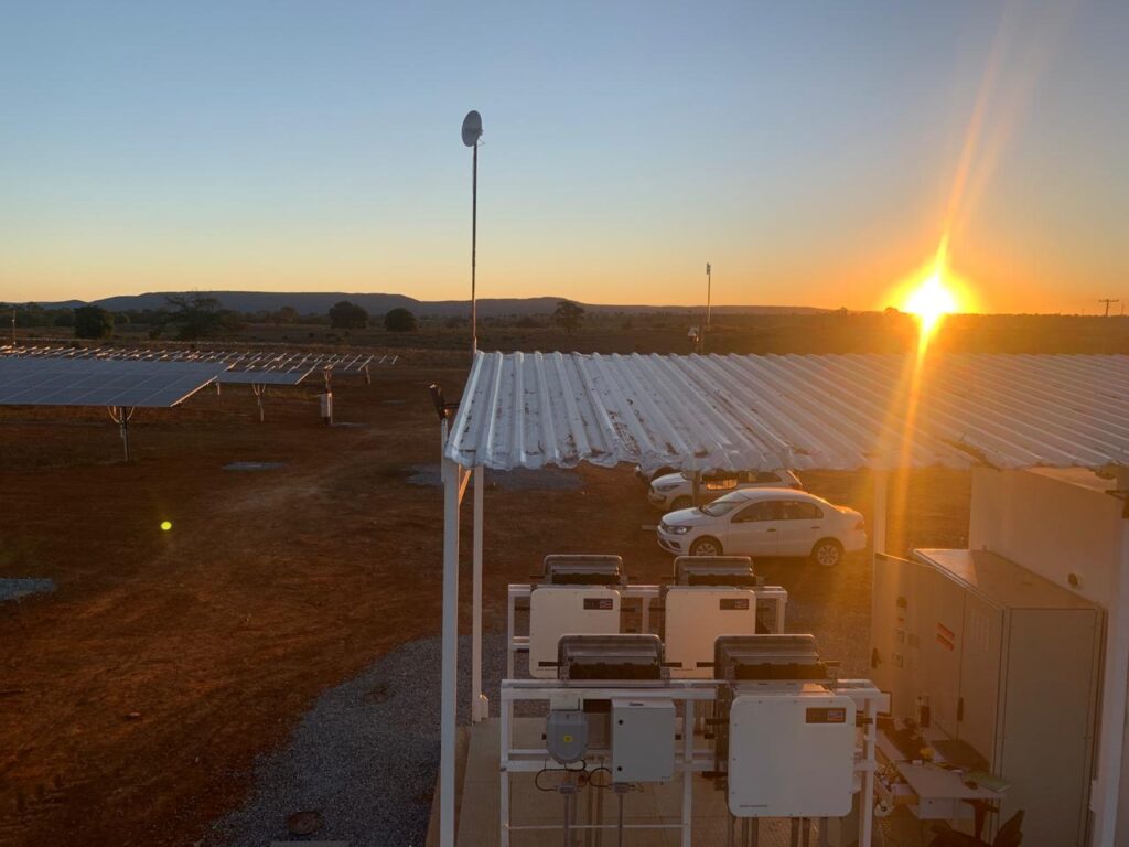 Capitão Enéas-MG recebe usina solar fotovoltaica de 1MW para atender aproximadamente 50 empresas