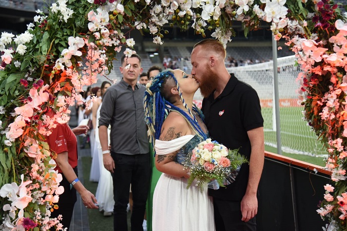 Justiça no Bairro Sesc Cidadão na Arena oficializa a união civil de quase 1.200 casais 