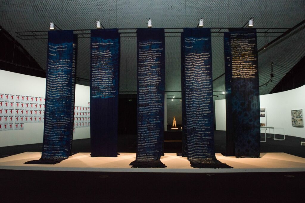 Artistas internacionais vão participar da Bienal On-Line neste mês