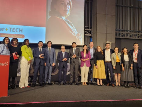 ONU Mulheres e Claro assinam acordo para projeto com foco em mulheres