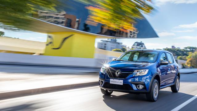 SANDERO GANHA VERSÃO GT LINE