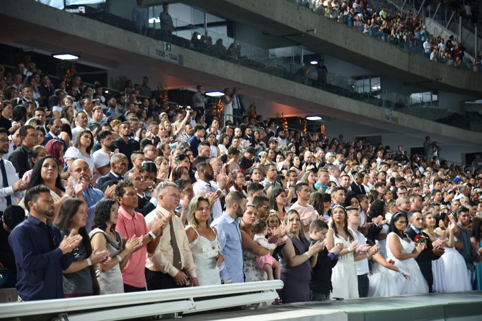 Justiça no Bairro Sesc Cidadão na Arena oficializa a união civil de quase 1.200 casais 