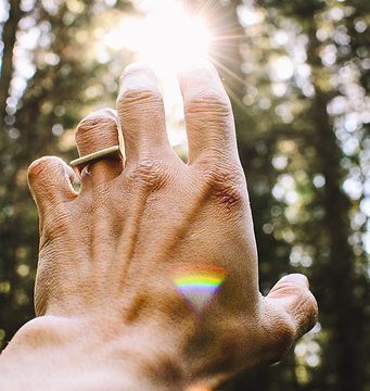 Website - healing light hand.png