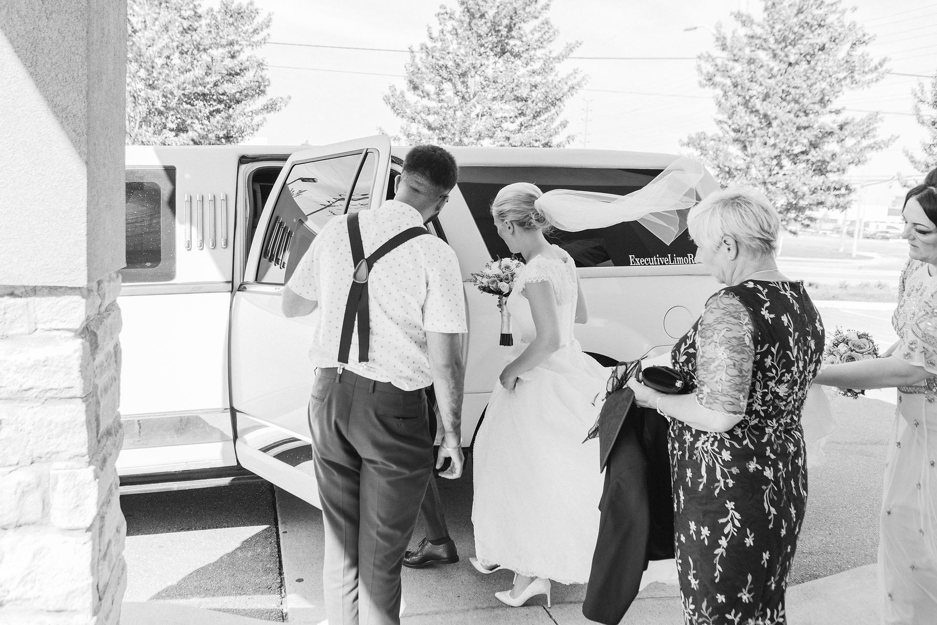 Le Treport Wedding, Mississauga Wedding, Bride Getting ready Photography
