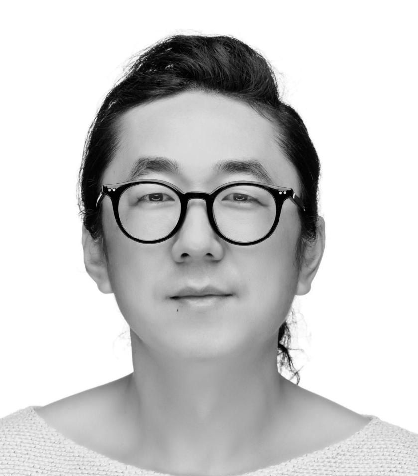 Tremendous_team_photo_Jung_Won_Jun.jpg