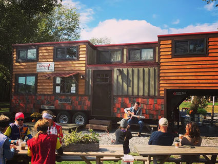 'Tiny House Big Living' Watch Party!!!