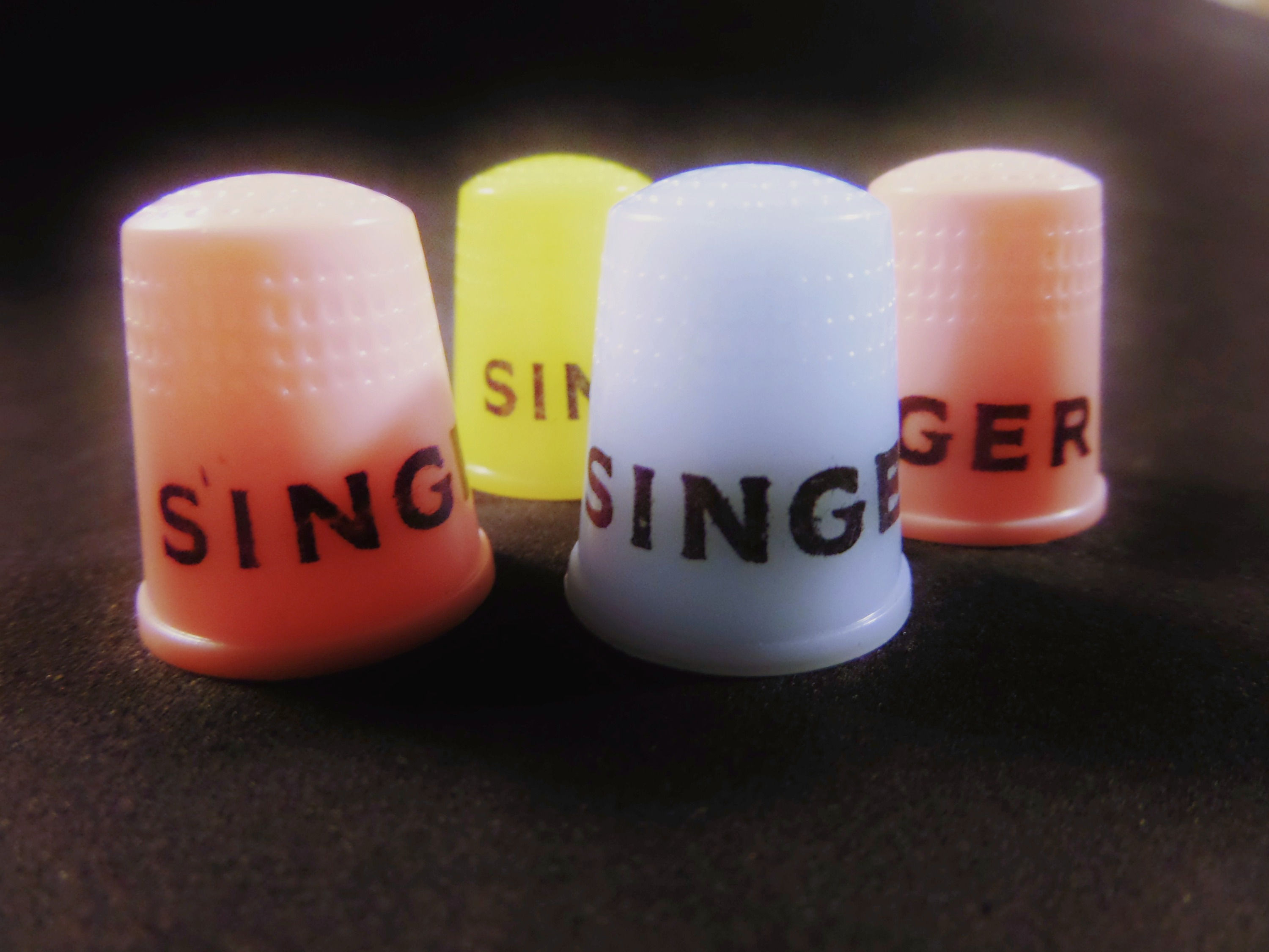 Vintage SINGER Plastic Thimbles Pastel