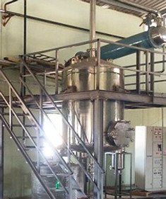 steam distiller for essential oils