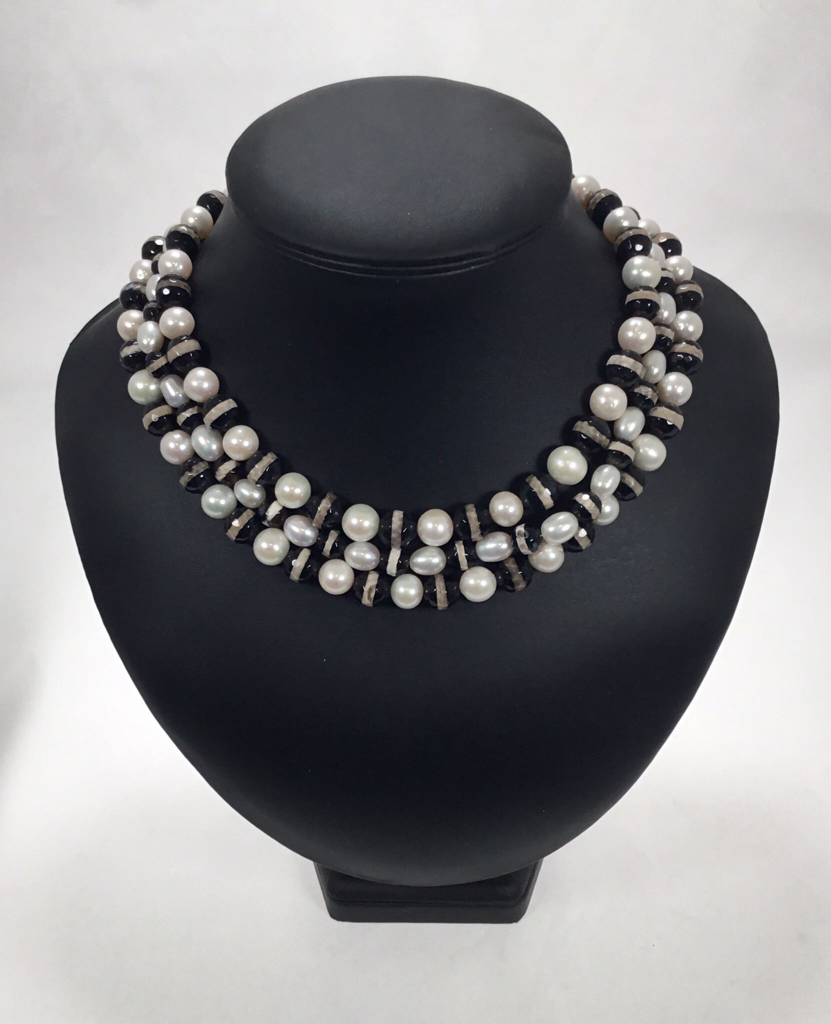 three stranded choker