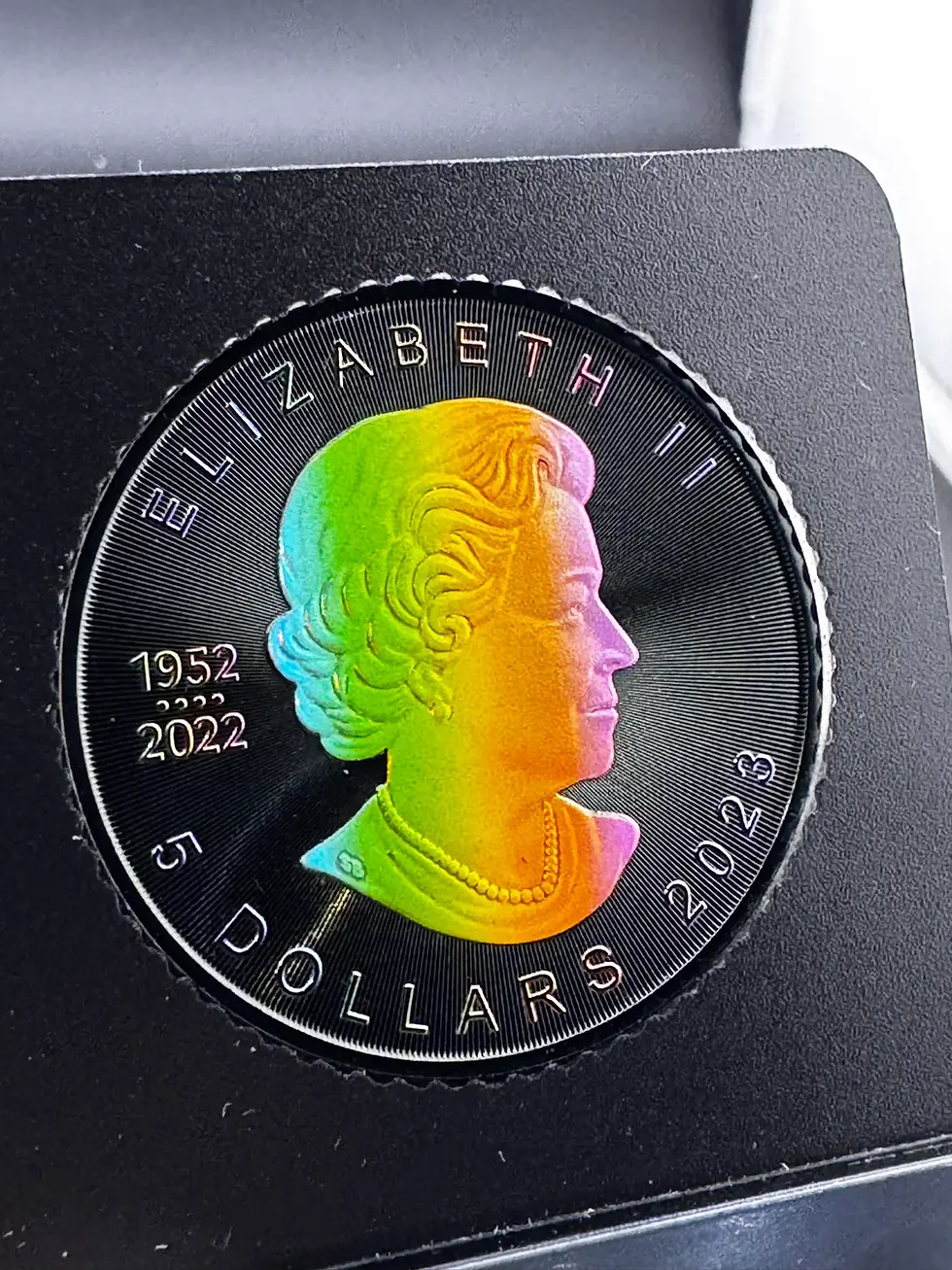 Miniatura: Rainbow Holo Limited Edition 1 Oz 999.9 Silver Coin $5 Canada Maple Leaf 2023