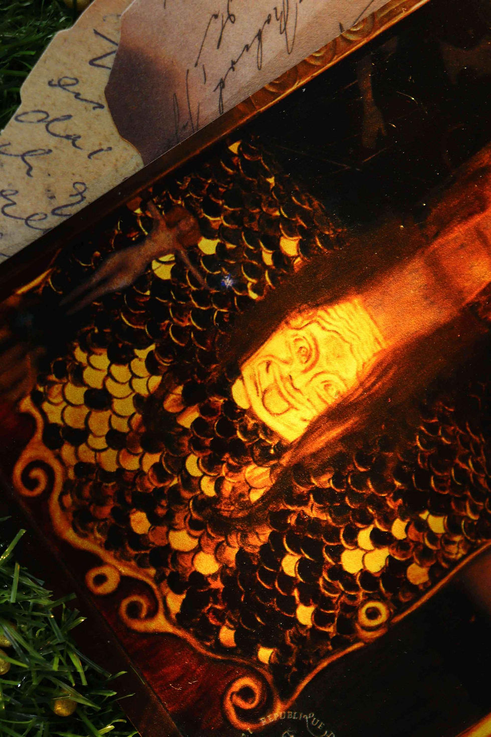 Thumbnail: The Kiss by Gustav Klimt 1oz .999 Silver Coin 1000 Francs CFA Cameroon 2025