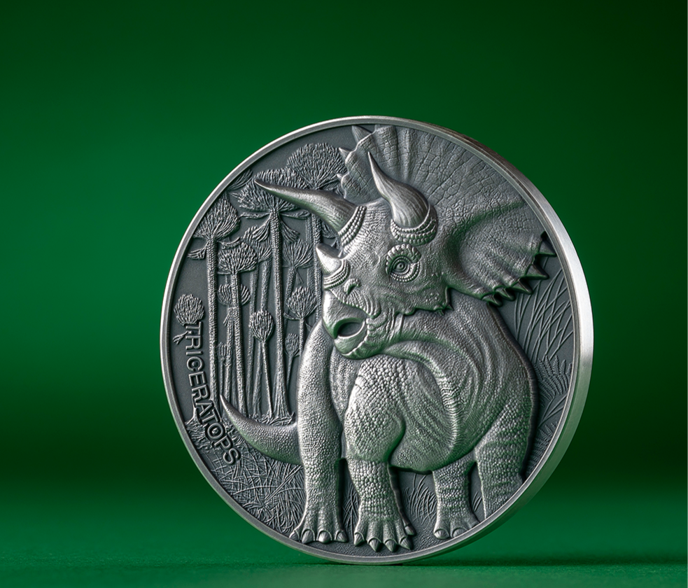 Triceratops Lost World 2 oz Antique finish Silver Coin 2000 Francs CFA Cameroon