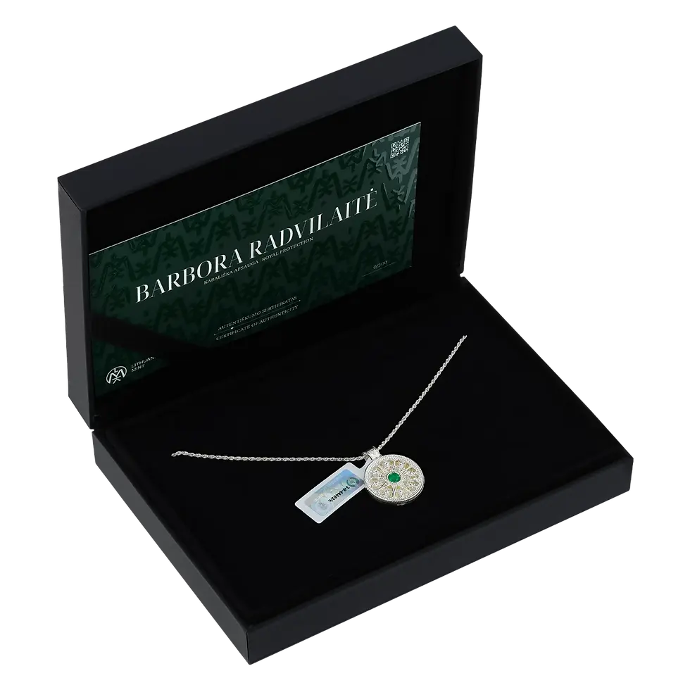 Miniatura: Silver Pendant “Barbora Radvilaitė – Royal Protection” with natural emerald