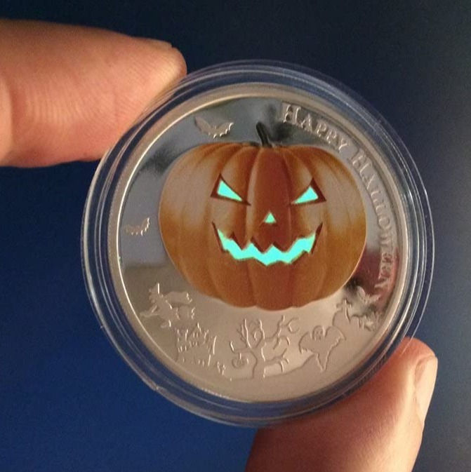 Miniatura: 2014 1 OZ SILVER COIN – HALLOWEEN: GLOW IN THE DARK – JACK-O-LANTERN