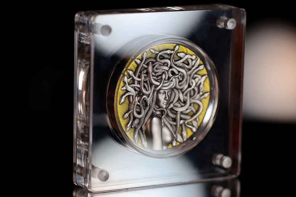 Miniature : Medusa the innocent victim  3 oz .999 Silver 3000 Francs CFA Gabon 2025