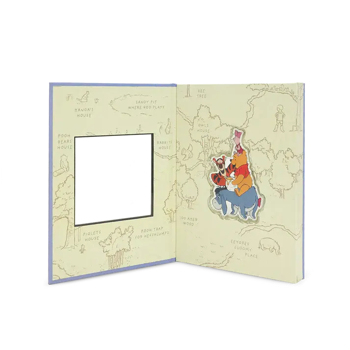 Miniatura: Winnie the Pooh - Friends Love Hunny Too - 2oz .999 Silver Coin - 2$ Niue 2025