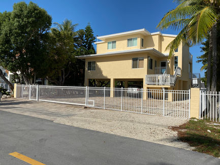 White Vinyl Fence 