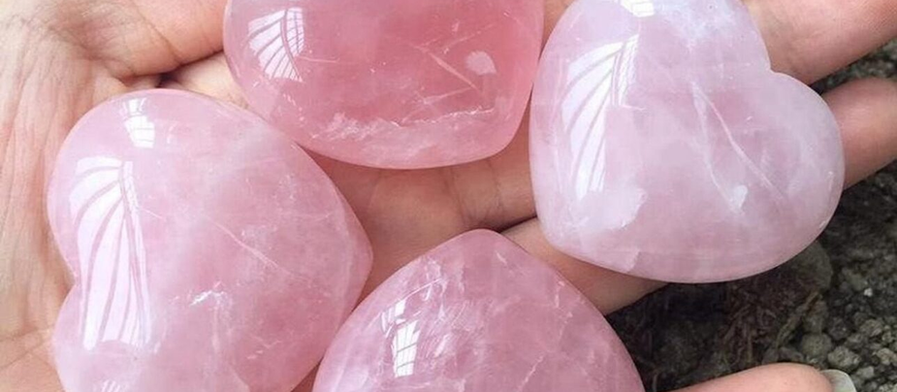 Qué amuleto usar según tu problema energético (amor, dinero o protección)