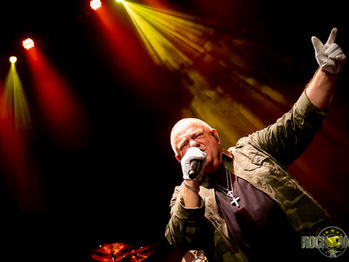 DIRKSCHNEIDER EN MEDELLÍN: UNA NOCHE DEDICADA AL LEGADO DEL METAL