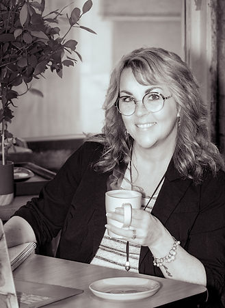 AliceR_BW-(24)-7.jpg