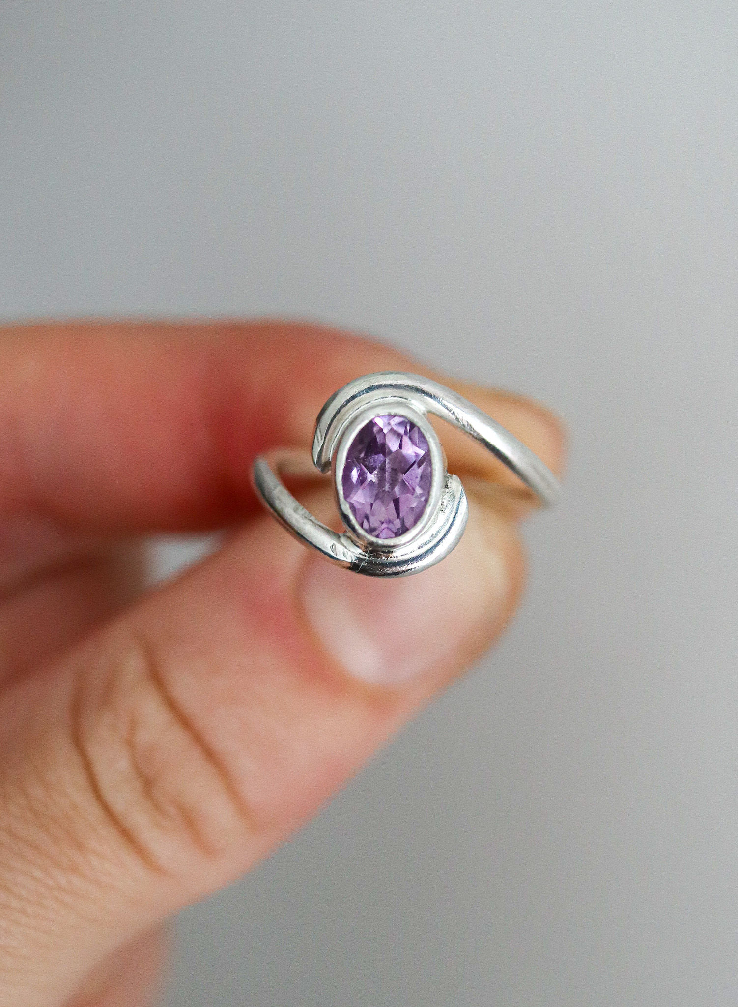 Amethyst stone ring