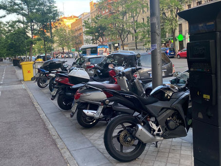 Alertan del robo de una motocicleta durante su exhibición en una exposición de vehículos