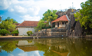 Isurumuniya-Temple-Sri-Lanka.jpg