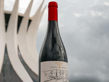 Brasília festeja 95 anos e ganha vinho exclusivo elaborado por vinícola local