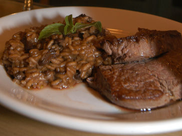 Uma dica para a janta? Risoto de funghi ao vinho tinto