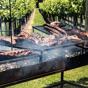 Vinhos e Assados: evento é atração nos vinhedos da Aurora em Pinto Bandeira dia 25 de novembro
