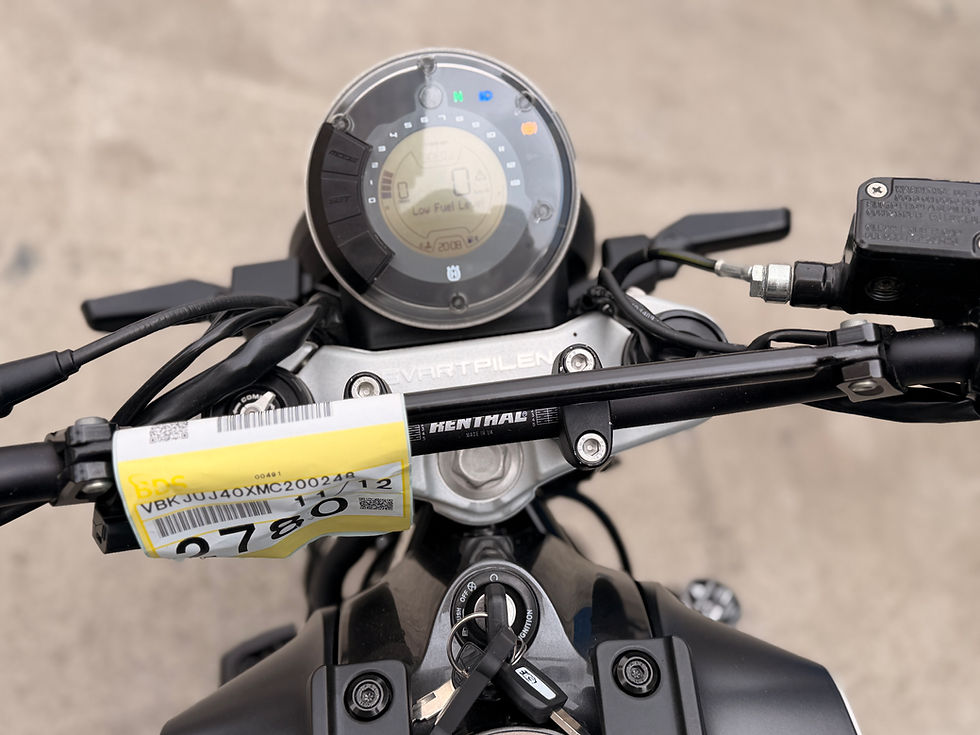 Thumbnail: Husqvarna Svartpilen 401