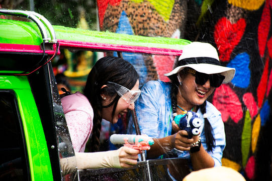 Khao San Road Songkran Bangkok party night crowd