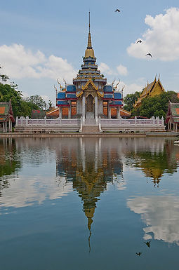 วัดไลย์ จังหวัดลพบุรี