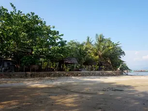 Have a Cocktail at the Coolest Bars