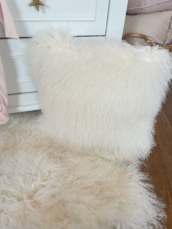 Miniature : Sheepskin Cushion Tibet Ivory