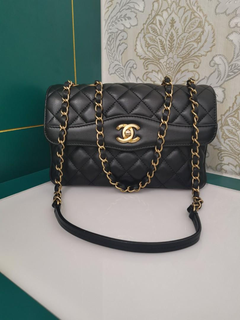Thumbnail: #24 Like New Chanel Coco Vintage Flap Black Lamb GHW